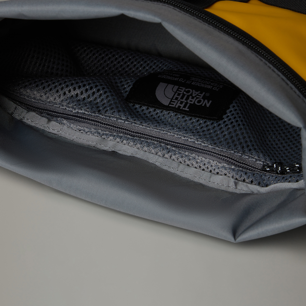 BASE CAMP SHOULDER BAG