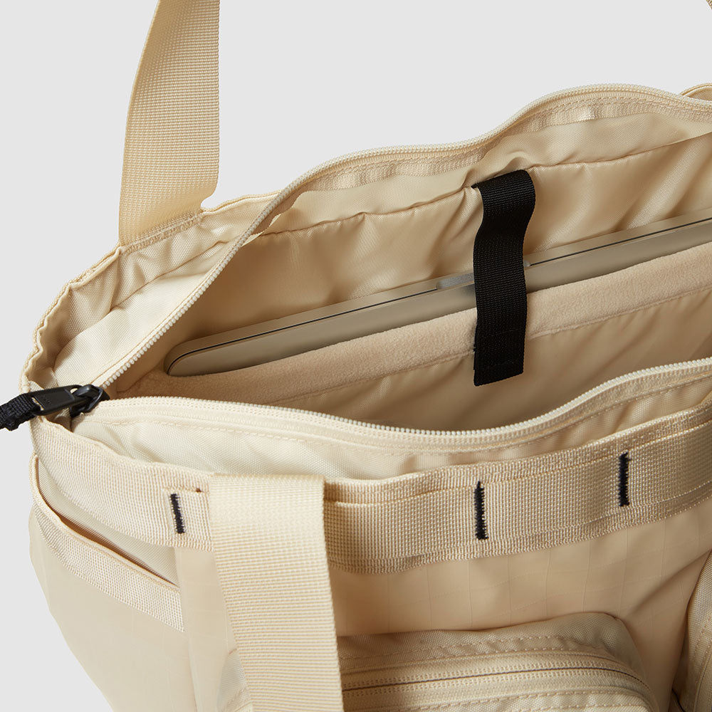 BASE CAMP VOYAGER TOTE