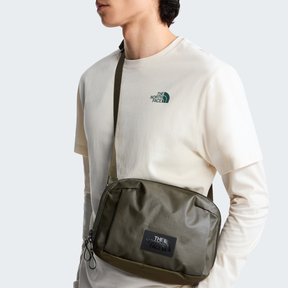 BASE CAMP VOYAGER PRO SLING BAG